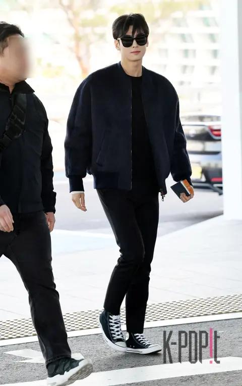 ASTRO, Cha Eun-woo — Airport