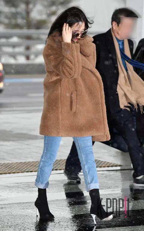 Seo Hyun-jin — Airport