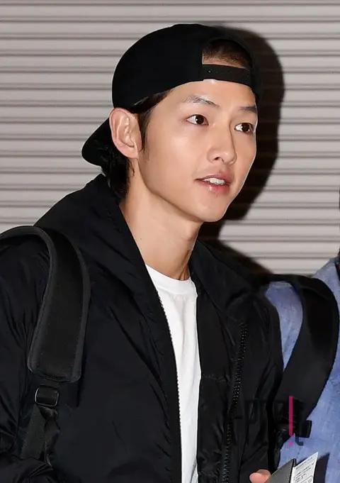 Song Joong-ki — Airport