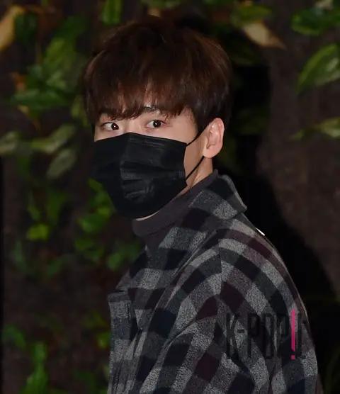 Lee Jong-suk — Airport