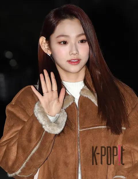 gugudan, Mina 1 — Music Bank Arrival