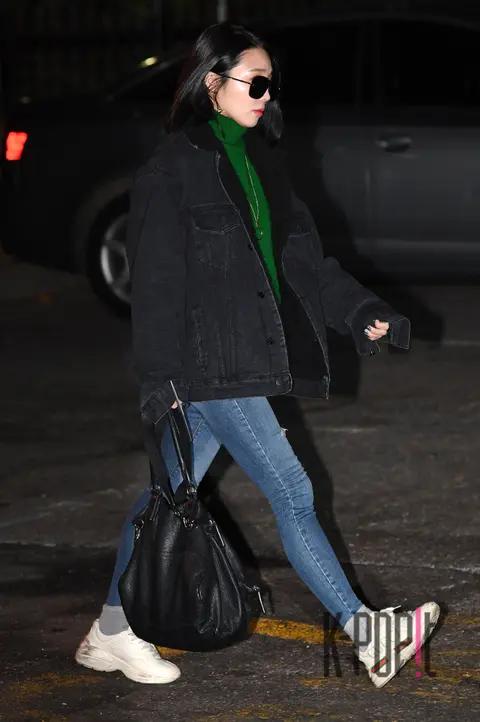 Apink, Eunji (Apink) — Music Bank Arrival