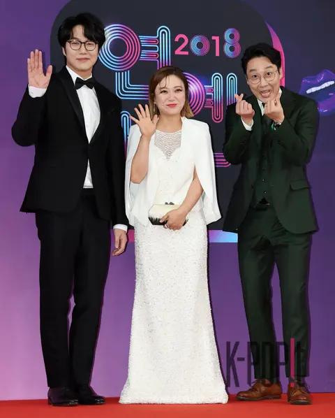 Sung Si-kyung, Kim Sook, Lee Hui-jae — KBS Entertainment Awards — 2018-12-22