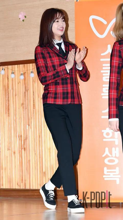 IZ*ONE, Ahn Yu-jin — School Looks North Korean Youth School Uniform Sponsorship Event