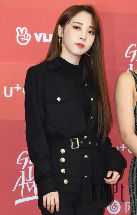 MAMAMOO, Moonbyul — Golden Disc Awards Red Carpet