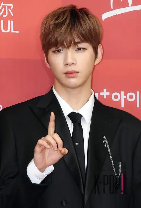 Wanna One, Kang Daniel 1 — Golden Disc Awards Red Carpet