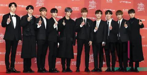 Wanna One — Golden Disc Awards Red Carpet