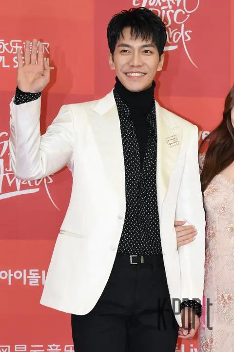 Lee Seung-gi — Golden Disc Awards Red Carpet