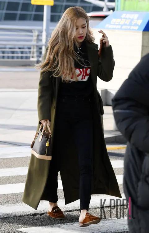 BLACKPINK, ROSÉ — Airport
