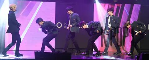 ONEUS — One Us Showcase