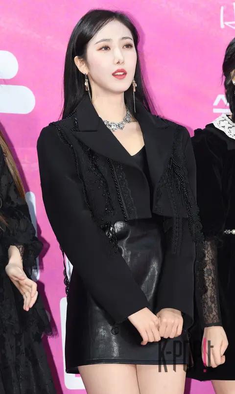 GFRIEND, Shinbi — 28th High1 Seoul Music Awards