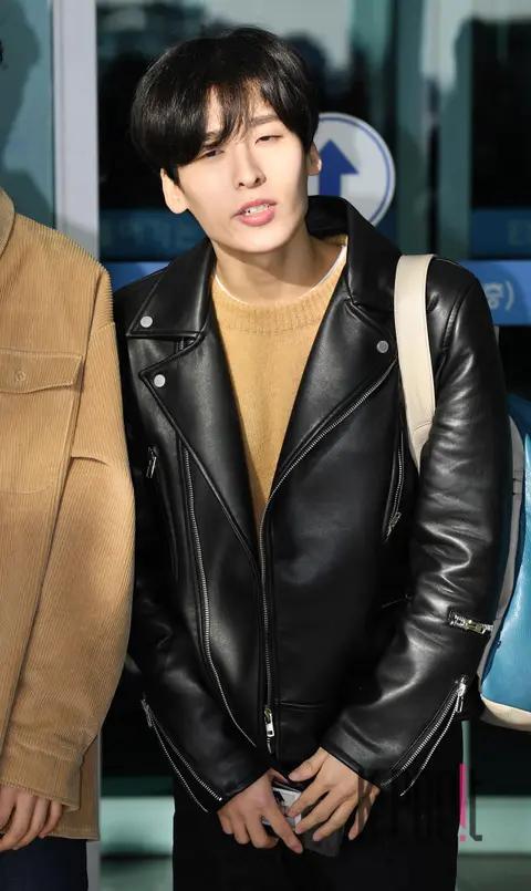 SEVEN O'CLOCK, Hyun — Airport