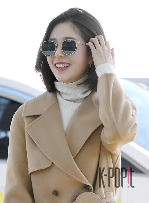Baek Jin-hee — Airport