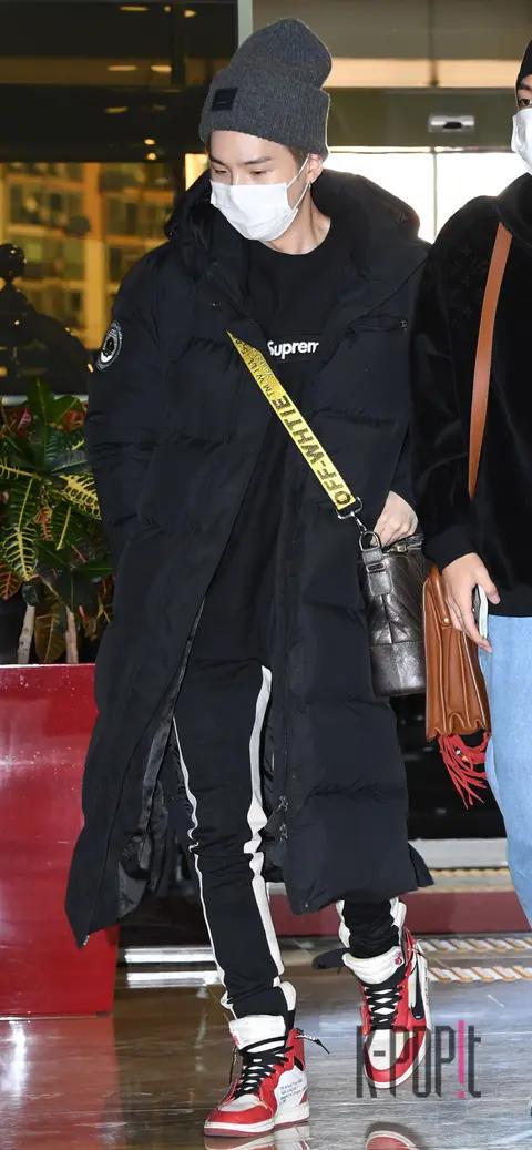 BTS, SUGA (BTS) — Airport