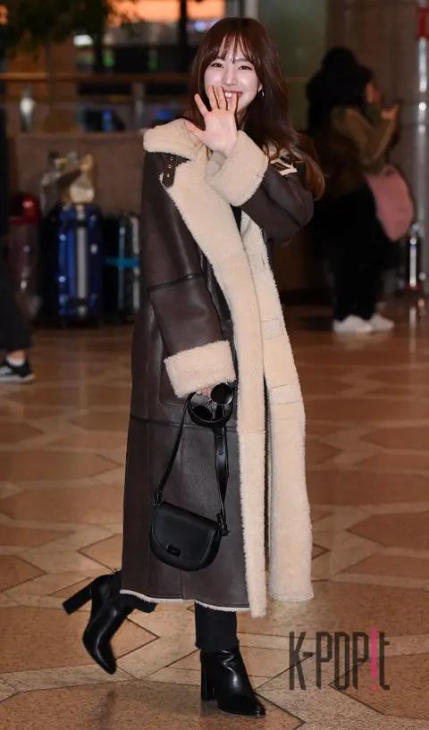Jin Se-yeon — Airport