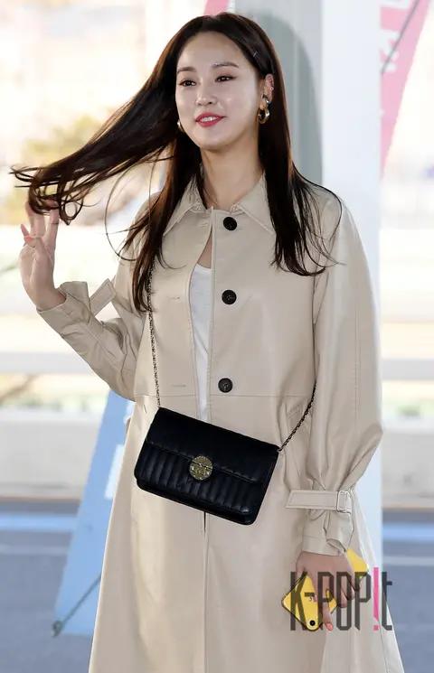 Lee Ju-yeon — Airport