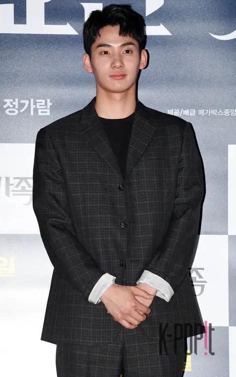 Jung Ga-ram — Strange Family Press Screening