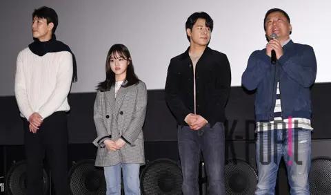 Group — Witness Stage Greeting — 2019-02-02
