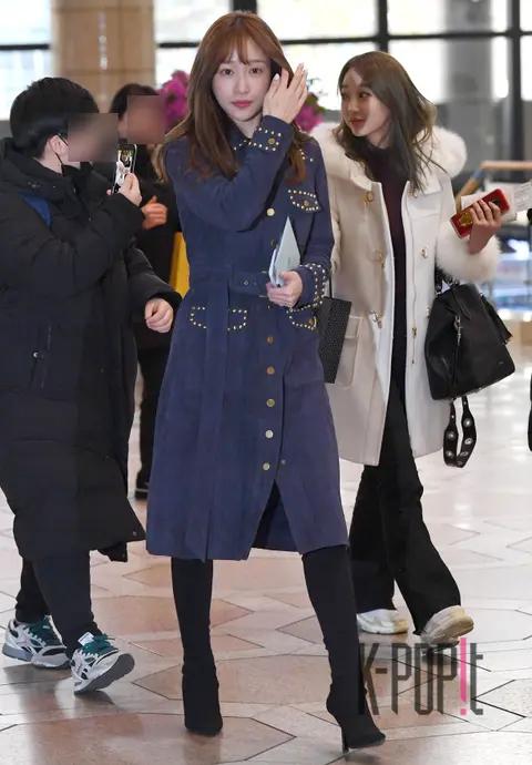EXID, Hanni — Airport