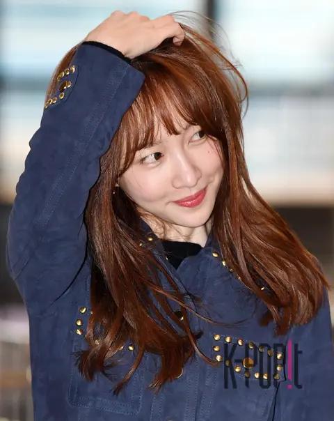 EXID, Hanni (NewJeans) — Airport