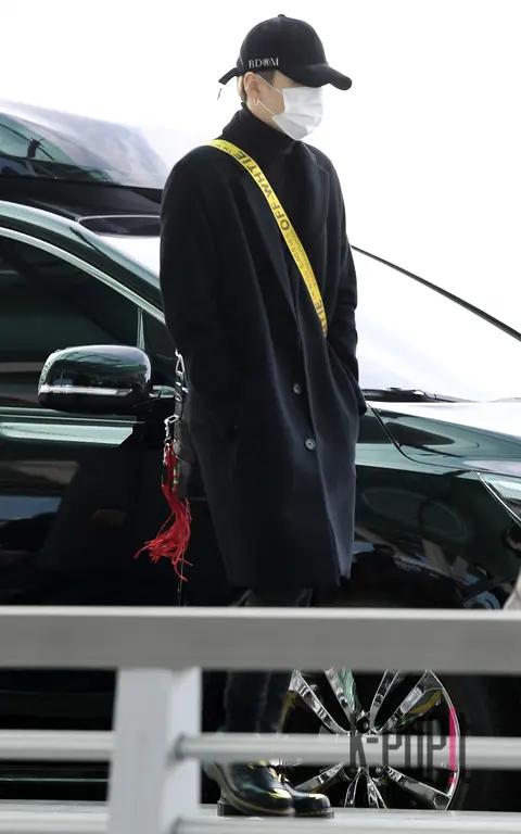 BTS, SUGA (BTS) — Airport