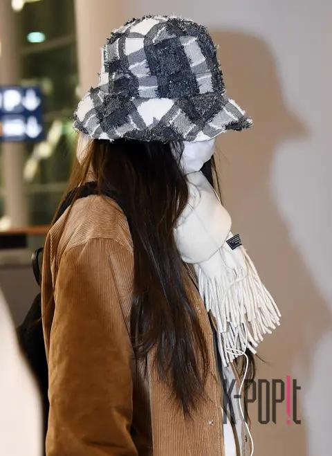 BLACKPINK, JENNIE — Airport