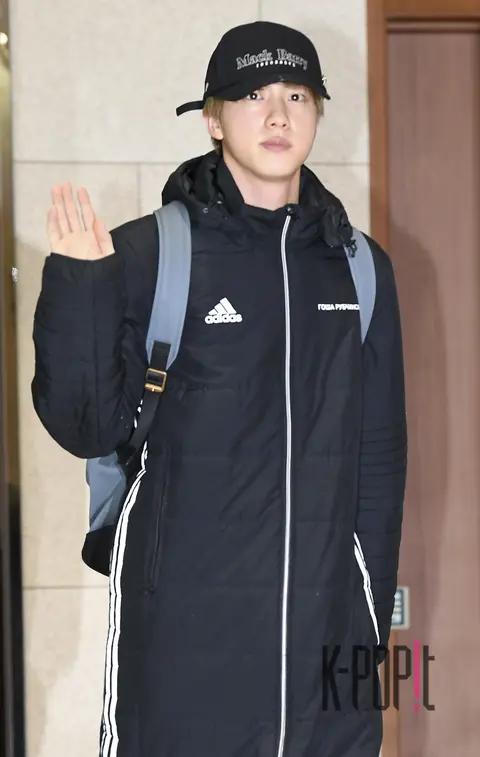 BTS, Jin 1 — Airport