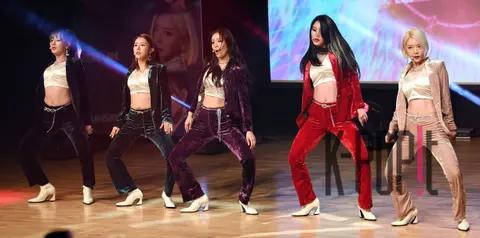 Wannabe — Wanna.B Showcase