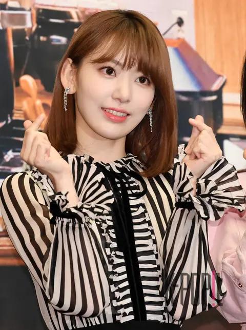 IZ*ONE, Miyawaki Sakura 6 — Everybody's Kitchen Production Briefing