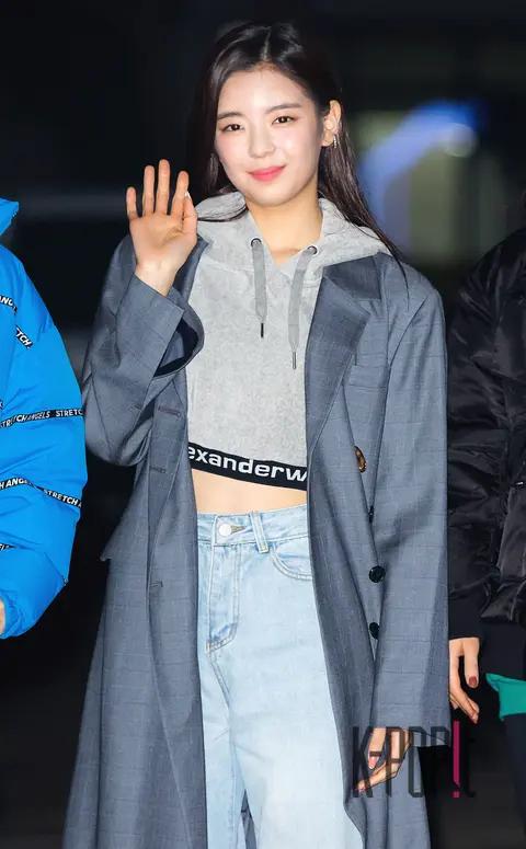ITZY, Lia — Music Bank Arrival