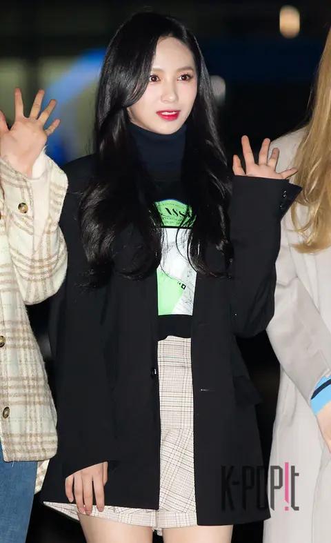 Cherry Bullet, Yujin — Music Bank Arrival