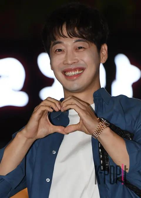 Kim Jae-won 2 — Her Private Life Wrap Party