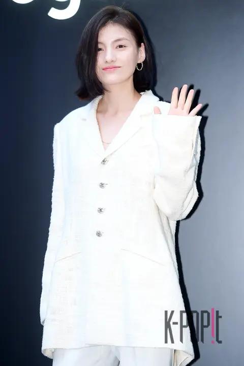 Kim Yong-ji — Dyson Photowall — 2019-11-01