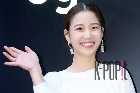 Jang Hee-ryung — Dyson Photowall