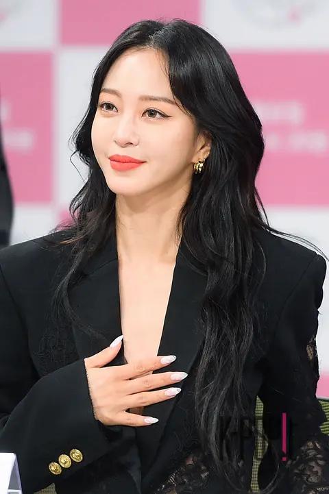 Han Ye-seul — Unni's Rice Salon Production Briefing