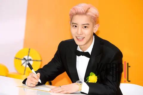 Chanyeol — Chanyeol Fan Signing