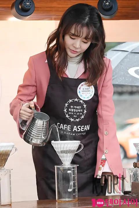 Girls' Generation, Sunny — Sunny Café ASEAN