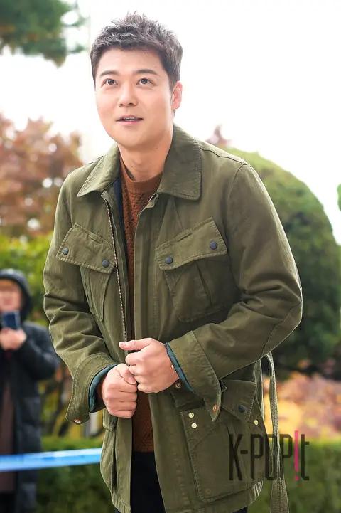 Jeon Hyun-moo — Happy Together 4 Arrival