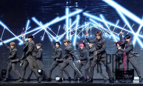 Group Photo 5 — Golden Child Showcase