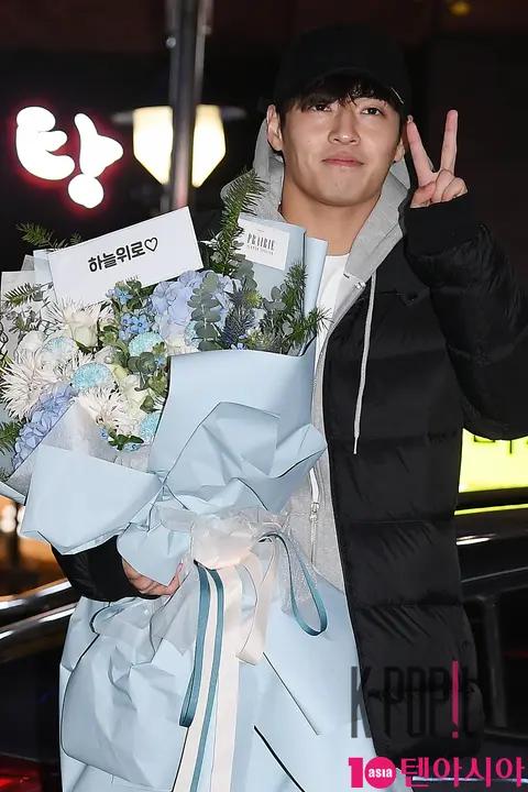 Kang Ha-neul 1 — Camellia Blooms Wrap Party