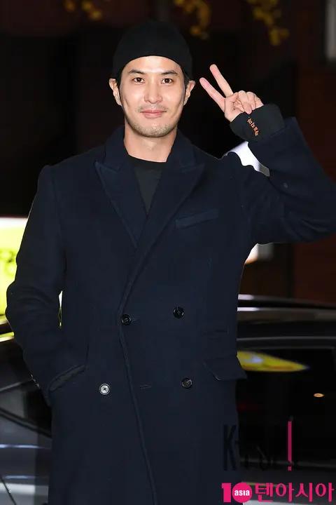 Kim Ji-seok — Camellia Blooms Wrap Party