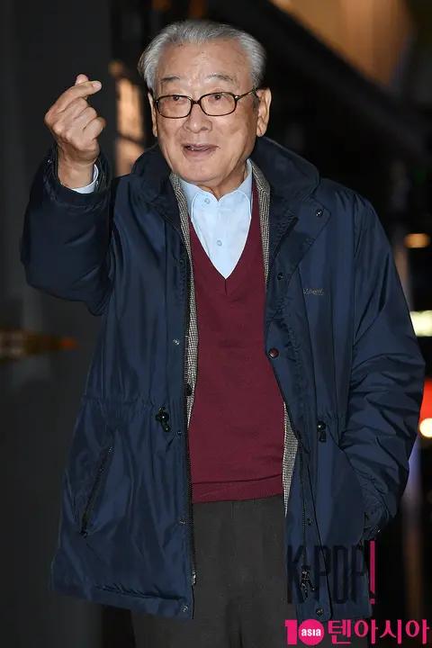 Lee Soon-jae — Camellia Blooms Wrap Party