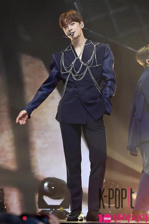 ASTRO, Cha Eun-woo — ASTRO Showcase