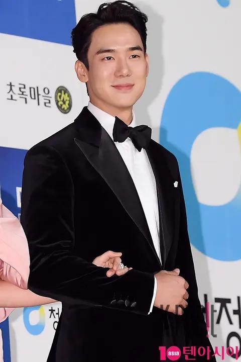 Yoo Yeon-seok — Blue Dragon Film Awards