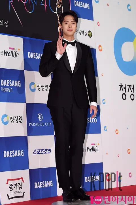 Gong Ming 1 — Blue Dragon Film Awards