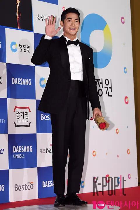 Bae Jung-nam — Blue Dragon Film Awards