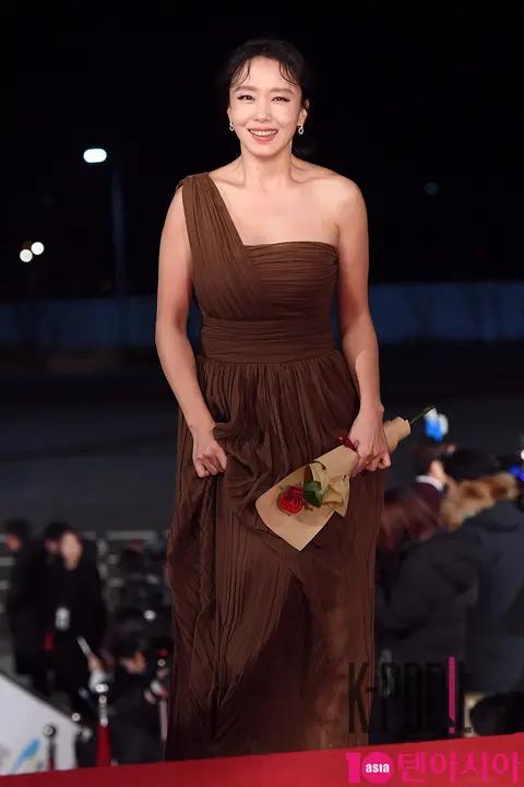Jeon Do-yeon — Blue Dragon Film Awards
