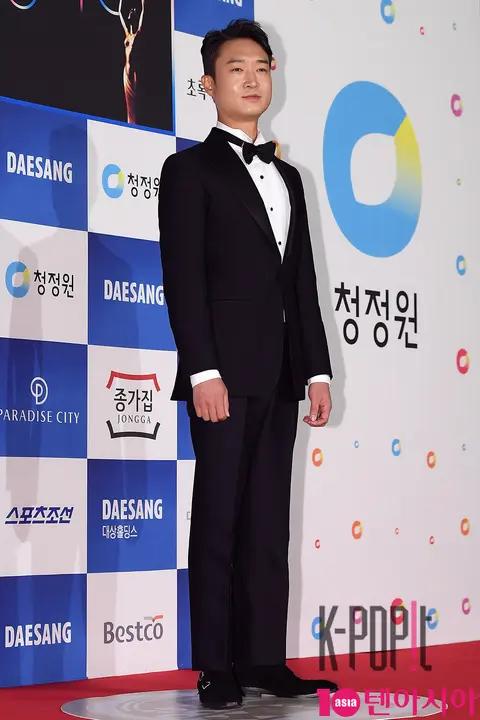 Cho Woo-jin — Blue Dragon Film Awards