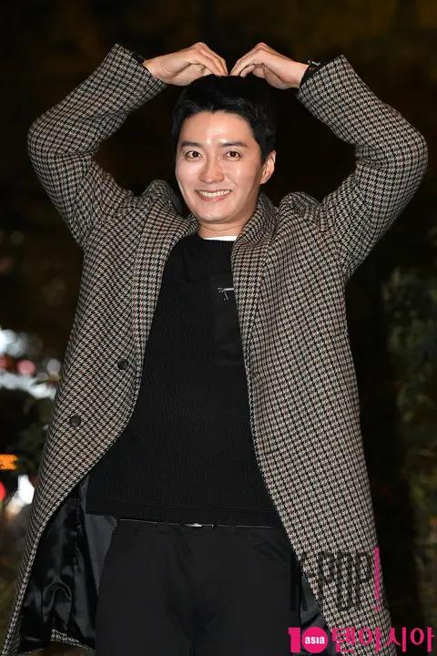 In Gyo-jin (1) — My Country Wrap Party