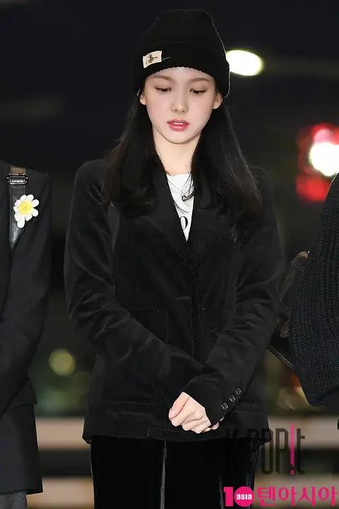 TWICE, Nayeon (TWICE) — Airport